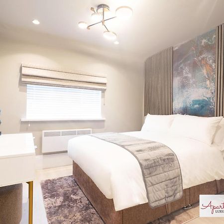Beautiful Apartment In London Hounslow Esterno foto