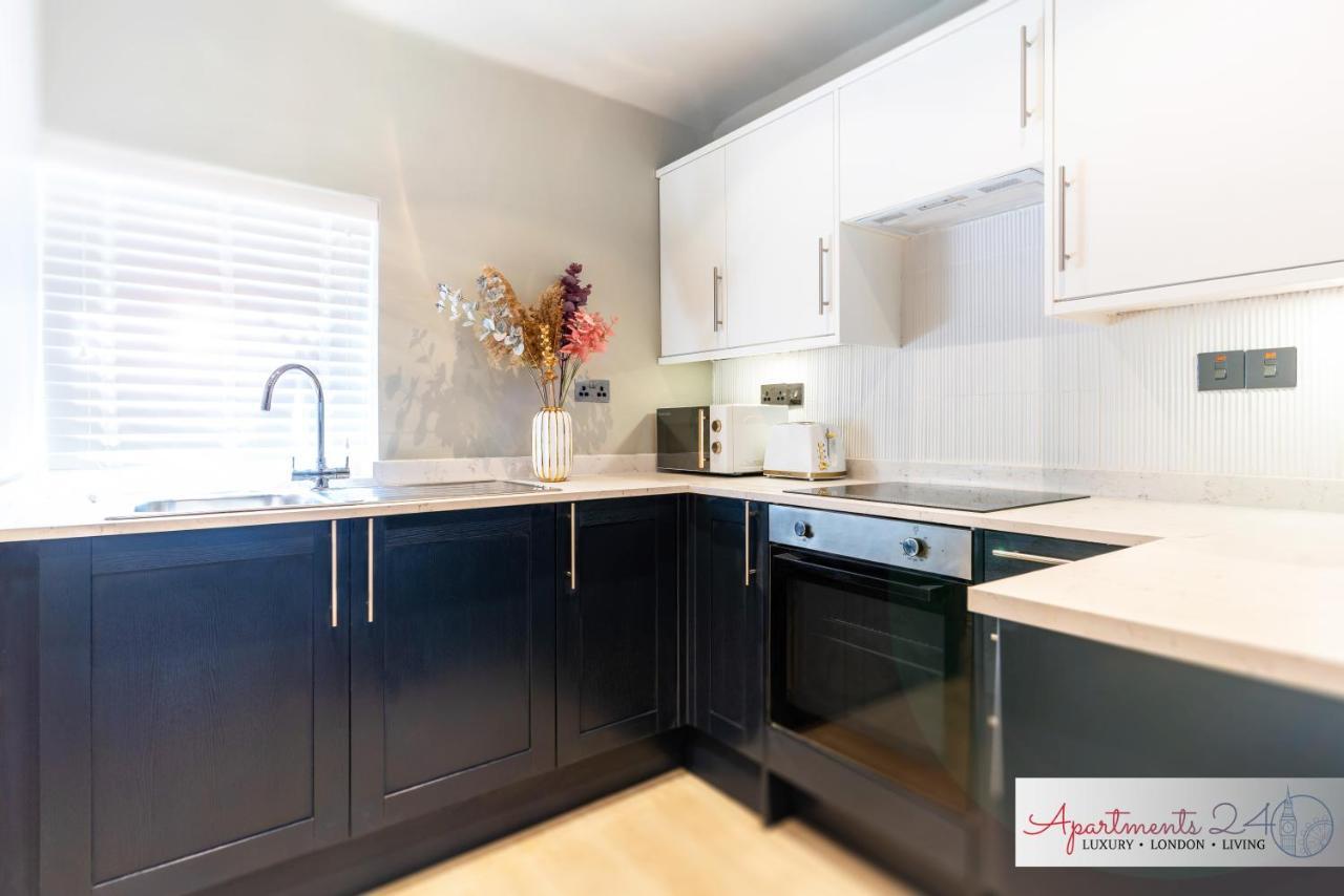 Beautiful Apartment In London Hounslow Esterno foto